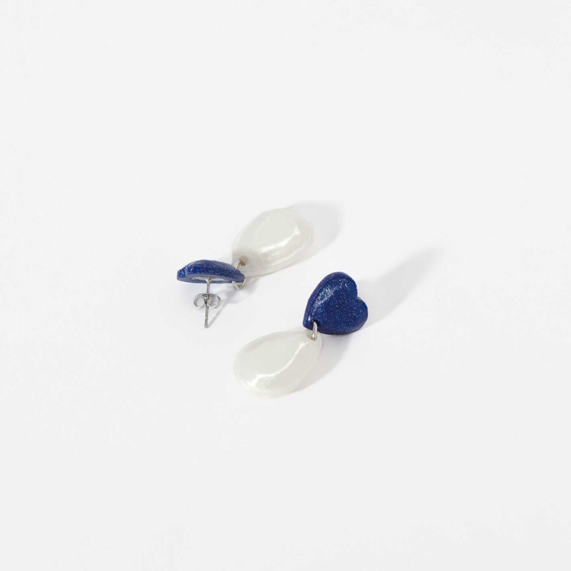 Pendientes mini Heart en Azul y Pearl. impresos en 3D - 3