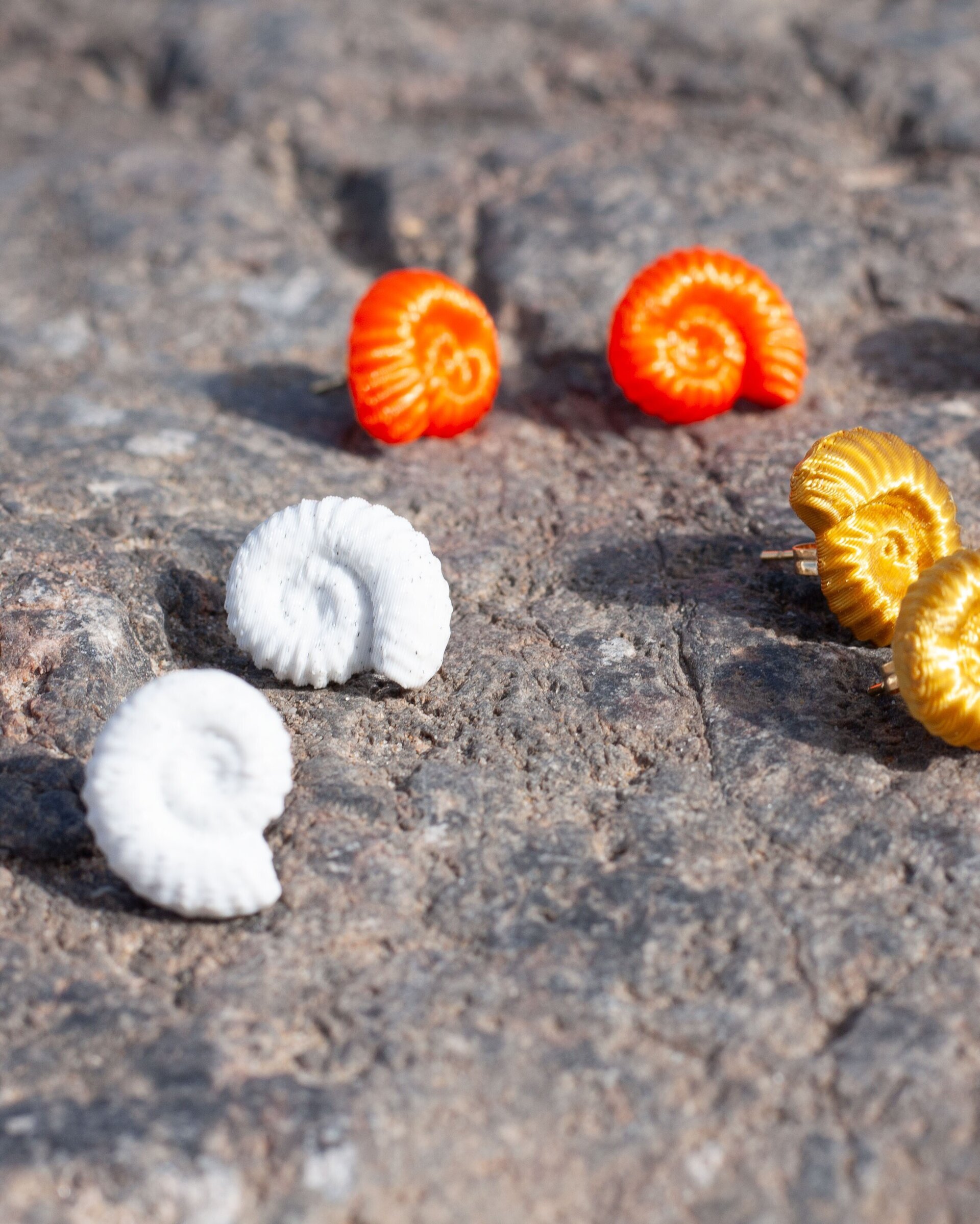 Pendientes Brisa naranja – Un toque de color con diseño ligero - 2