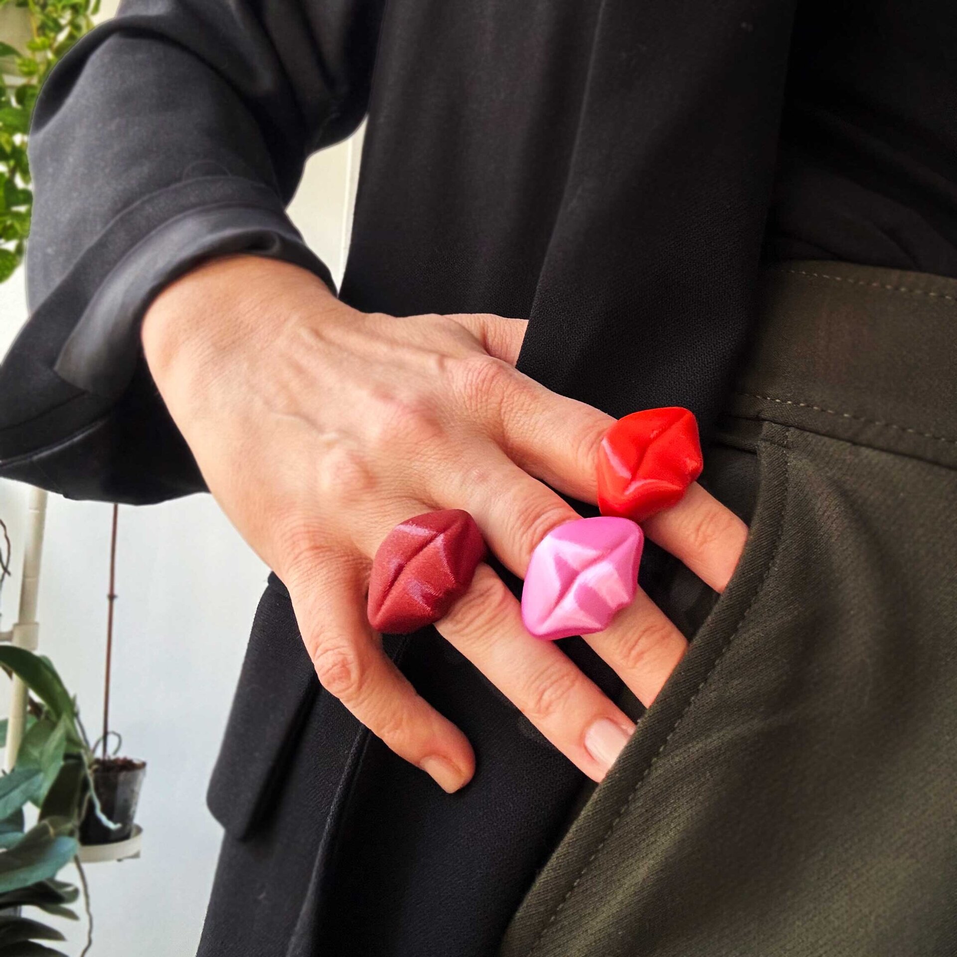 Anillo KISS Rojo Coral - 2